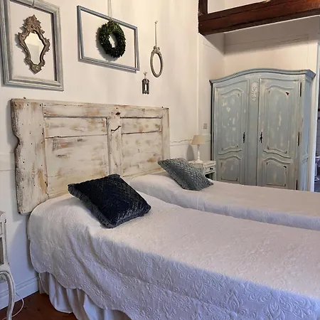 לינה וארוחת בוקר Bednbarchessa 3*