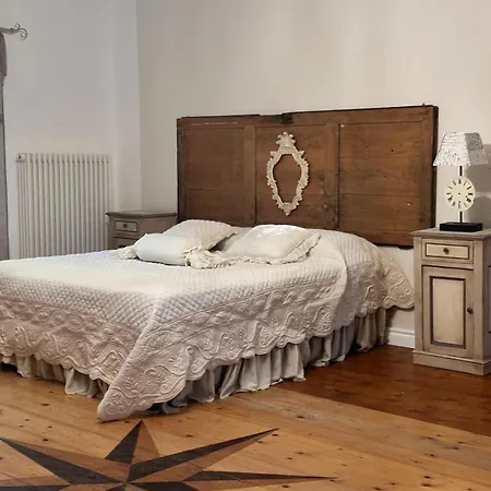 לינה וארוחת בוקר Bednbarchessa 3*